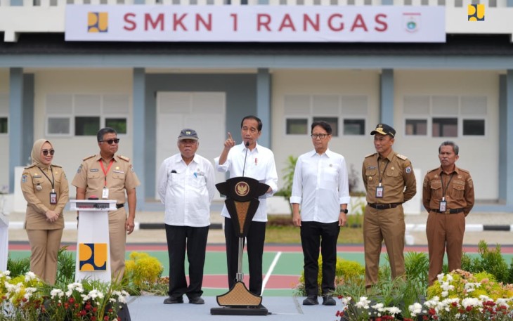 Presiden Jokowi Resmikan Rehab dan Rekonstruksi Bangunan Gedung Pascabencana Sulawesi&nbsp;Barat
