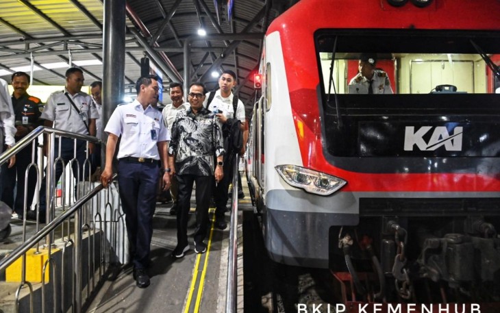 Menhub Ajak Masyarakat Gunakan Kereta Bandara Menuju&nbsp;YIA