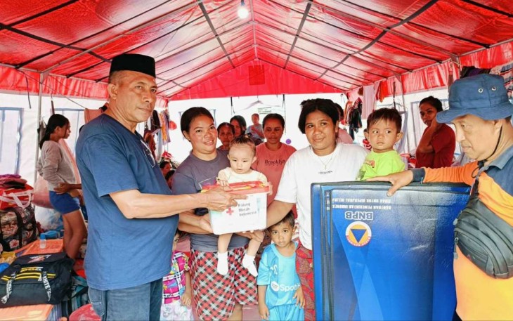 Gunungapi Ibu Masih Awas, Tim Gabungan Terus Penuhi Kebutuhan&nbsp;Masyarakat