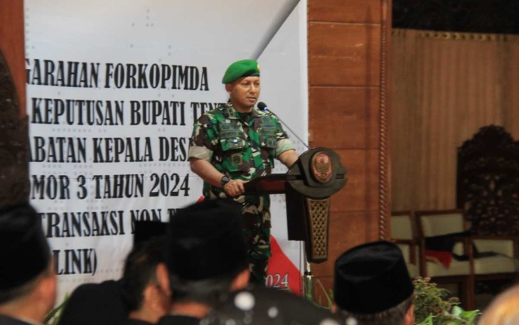 Dandim 0806/Trenggalek Hadiri Pengukuhan dan Penyerahan SK&nbsp;Bupati