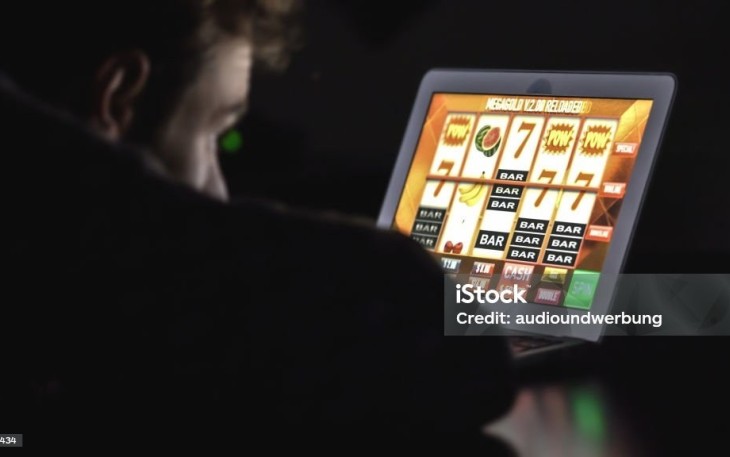 Mengungkap Dampak Sosial dan Profesional Judi&nbsp;Online