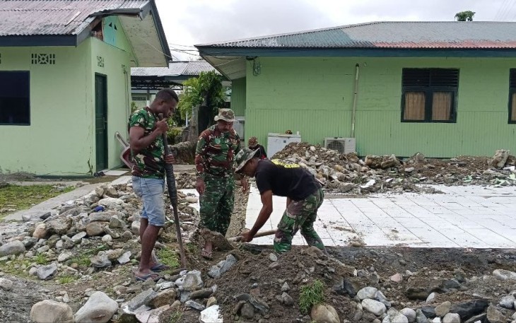 Wujudkan Cinta Satuan, Personel Kodim 1710/Mimika Laksanakan Pembenahan Pangkalan Secara&nbsp;Rutin