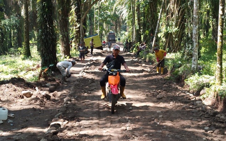 Akses Warga Semakin Lancar, Satgas TMMD 121 Kodim 0204/DS Terus Pacu Pembangunan&nbsp;Jalan
