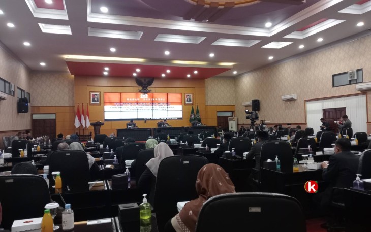 Wakil Walikota Blitar Hadiri Rapat Paripurna DPRD Kota Blitar Soal Pandangan Umum Fraksi APBD-P&nbsp;2024
