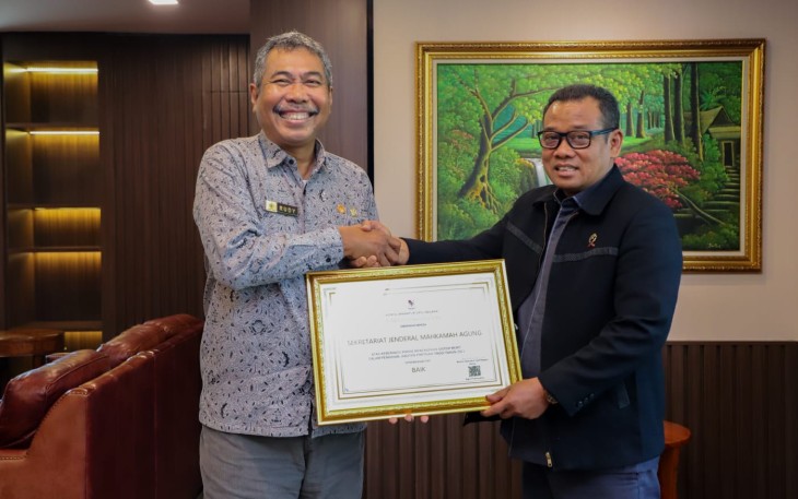 Sekretaris Mahkamah Agung Menerima Penghargaan Penerapan Sistem Merit Pengisian Jabatan Pimpinan&nbsp;Tinggi