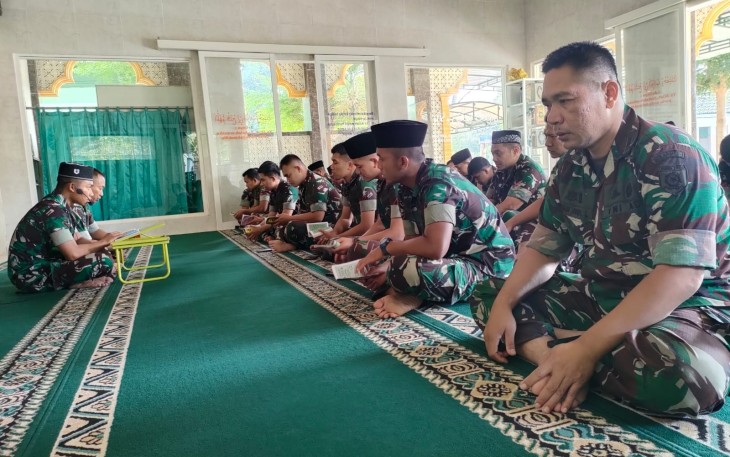 Doa Bersama dan Yasinan Warga Menarmed 2 Kostrad
