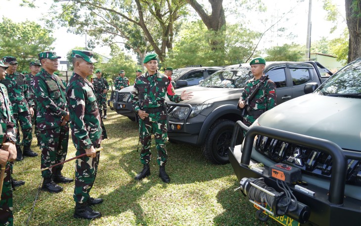 Pangdam IX/Udayana Periksa Kesiapan Satgas Pamtas Yonif 741/GN