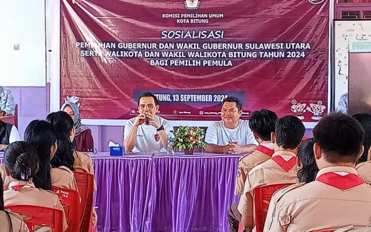 KPU Kota Bitung Sosialisasikan Pilkada Serentak Kepada Siswa SMA Kristen Tumou&nbsp;Tou